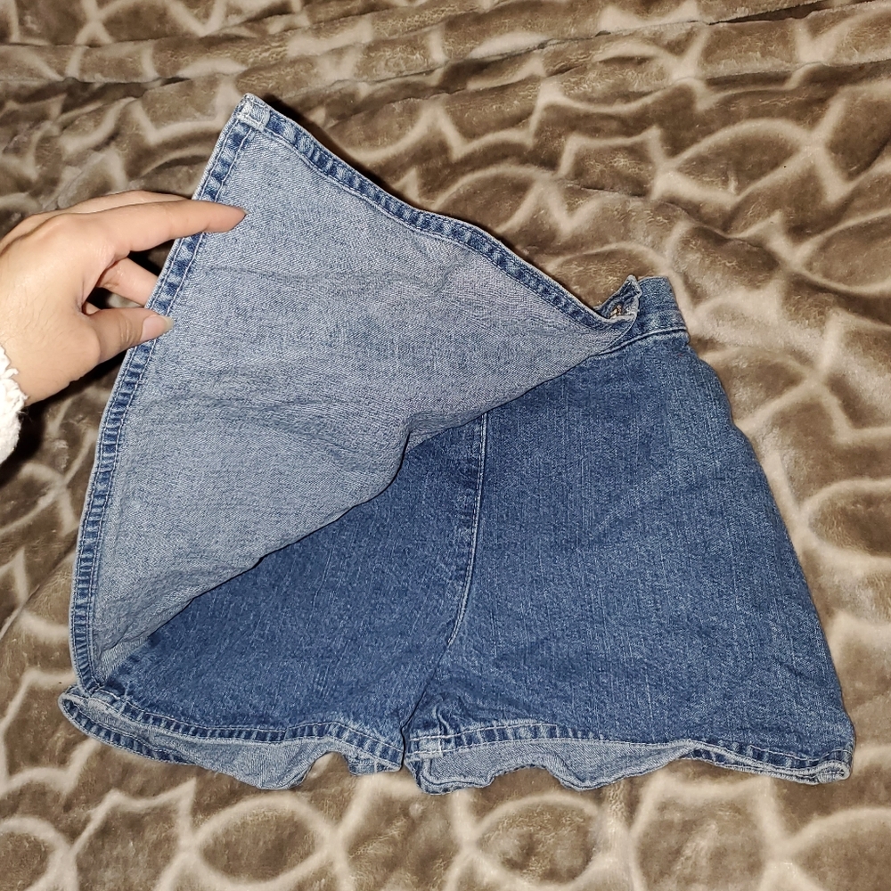 5 for $25 | Vintage OshKosh Medium Wash Denim Skort - Picture 4 of 15